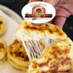Arepas con queso mezclado