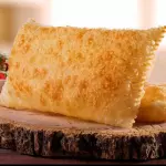 Pastel de Fiambre, queijo e azeitona