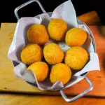 Bolinho de carne seca