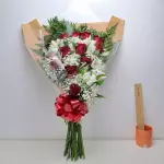 A009 Ramalhete 12 Rosas Cascata