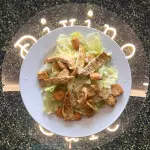Ensalada César con Pollo