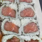 Uramaki Salmão