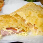 Pastel Queijo e presunto c/ orégano