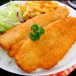Filé de frango empanado
