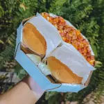 2 X BURGES + FRITAS C/ BACON CHEDDAR