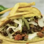 TACOS CON PAPAS Y NOPAES