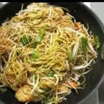 Langostinos con fideos  chinos