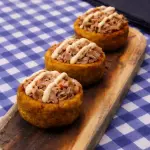 Tostones rellenos de atún
