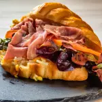 Croissant Mediterráneo