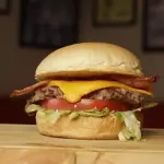 TOM BURGUER