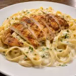 FETUCCINI ALFREDO C/ POLLO