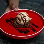 Brownie con helado