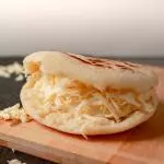 Arepa Asada con Queso
