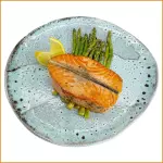SALMON STEAK CU SPARANGHEL