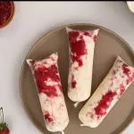 Geladinho ninho/geleia de morango