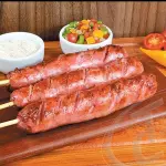 ESPETO DE LINGUIÇA CASEIRA