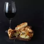 Empanada de Tapa de Asado