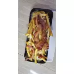 PAPAS FRITAS CON QUESO Y TOCINO