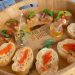 Montaditos de quesos y madurados