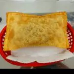 Pastel de Carne Moída com Queijo e Bacon