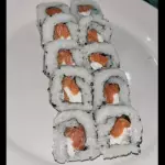 Uramaki de Salmão (10+10 peças)
