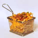 BATATA FRITA COM CHEDDAR E BACON