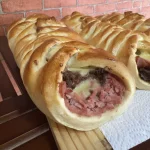 Pão carne do sol, queijo e presunto