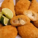 RISOLE DE CAMARÃO