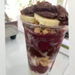 Açaí M (4 Comp. e 2 Frutas Gratis)