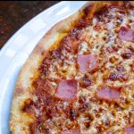 PIZZA DE TOCINO