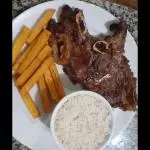 CHULETA COM POLENTA
