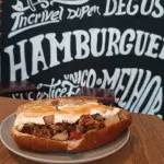 Hotdog de Chicharron