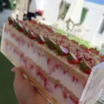 Fatia de Ninho com Morango