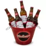 Balde com 5 budweiser long neck