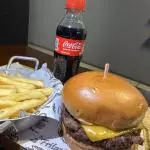 COMBO KIDS + FRITAS + BEBIDA