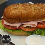 •	Clásico