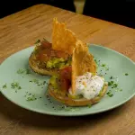 TOSTADAS DE AGUACATE