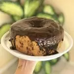 Formigueiro com calda de chocolate