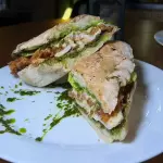POLLO PESTO