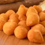 COXINHA FRANGO/REQUEIJÃO