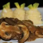 Filet Mignon con salsa de Champiñon