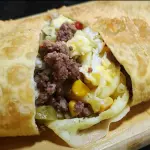 Pastel Carne, Queijo, Ovo e Milho
