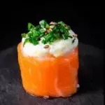 Gunkan Salmão