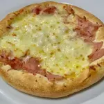 ESFIHA PRESUNTO E QUEIJO