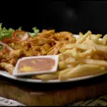 Porção de Frango com Fritas