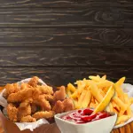 Tori con papas fritas y ketchup