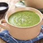 Caldo de brócolis
