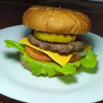Hamburguesa hawaiana mixta