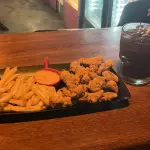 Gurjão de Peixe com fritas