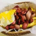 Salchipapa de salchicha Frankfurter